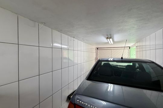 Garagem de casa à venda com 2 quartos, 145m² em Jardim Germania, São Paulo