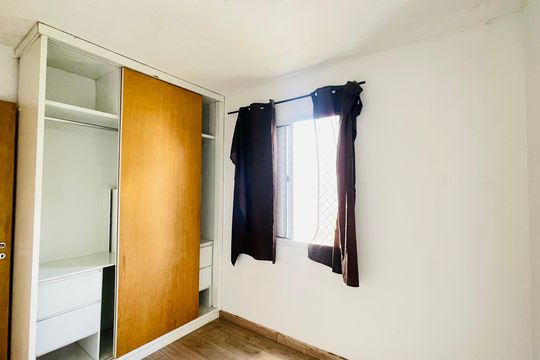 Quarto 2 de apartamento para alugar com 2 quartos, 57m² em Jardim Isis, Cotia
