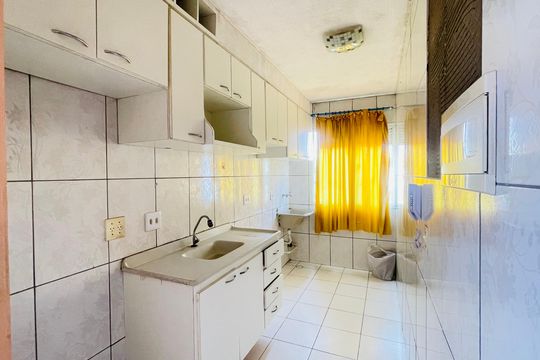 Cozinha e Área de Serviço de apartamento para alugar com 2 quartos, 57m² em Jardim Isis, Cotia