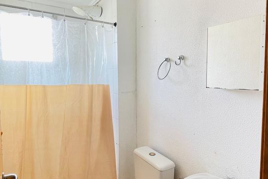 Banheiro de apartamento para alugar com 2 quartos, 57m² em Jardim Isis, Cotia