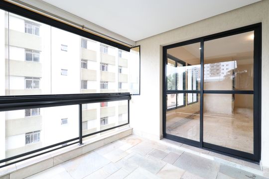 Varanda quarto 1 de apartamento para alugar com 4 quartos, 145m² em Pompeia, São Paulo
