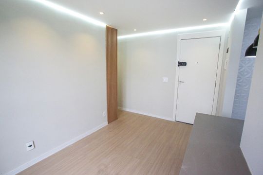 Sala de apartamento para alugar com 2 quartos, 46m² em Anil, Rio de Janeiro