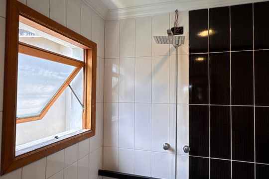 Banheiro do Quarto 1 de casa de condomínio para alugar com 4 quartos, 550m² em Parque das Rosas, Cotia
