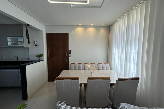 Apartamento à venda com 2 quartos, 60m² em Califórnia, Belo Horizonte