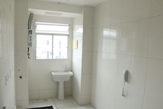 Cozinha de apartamento para alugar com 2 quartos, 48m² em Jardim Tropical, Nova Iguaçu