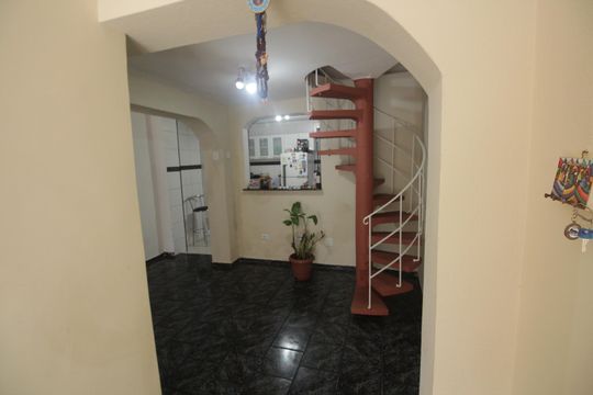Casa para alugar com 2 quartos, 70m² em Rádio Clube, Santos