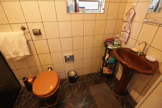 Banheiro de casa para alugar com 2 quartos, 70m² em Rádio Clube, Santos