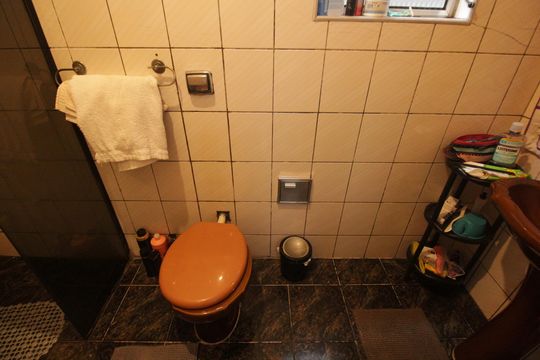 Banheiro de casa para alugar com 2 quartos, 70m² em Rádio Clube, Santos