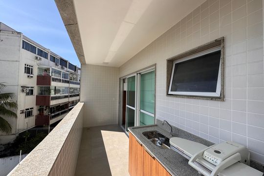 Varanda de apartamento à venda com 3 quartos, 110m² em Recreio dos Bandeirantes, Rio de Janeiro
