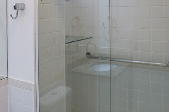 Banheiro Social de apartamento à venda com 2 quartos, 68m² em Vila Leopoldina, São Paulo