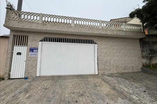 Fachada de casa à venda com 3 quartos, 280m² em Jardim Petropolis, Ribeirão Pires