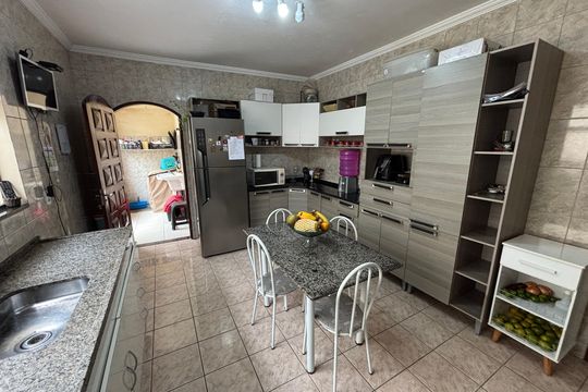 Cozinha de casa à venda com 3 quartos, 280m² em Jardim Petropolis, Ribeirão Pires