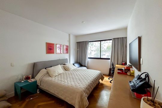 Apartamento para alugar com 3 quartos, 235m² em Cerqueira César, São Paulo