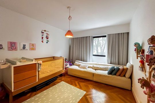 Apartamento para alugar com 3 quartos, 235m² em Cerqueira César, São Paulo