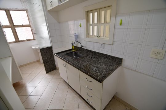 Cozinha de apartamento para alugar com 2 quartos, 65m² em Vila Nova, Campinas