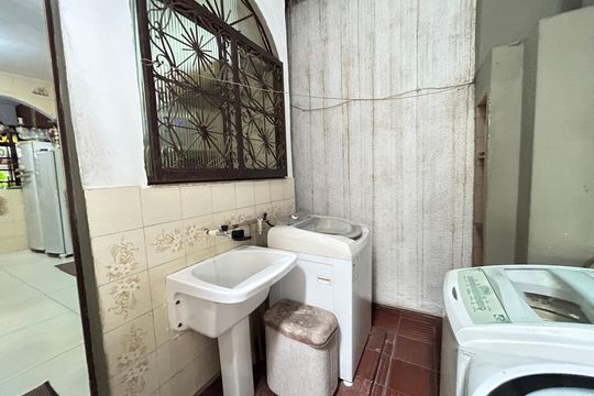 Área de Serviço de casa à venda com 5 quartos, 260m² em Realengo, Rio de Janeiro