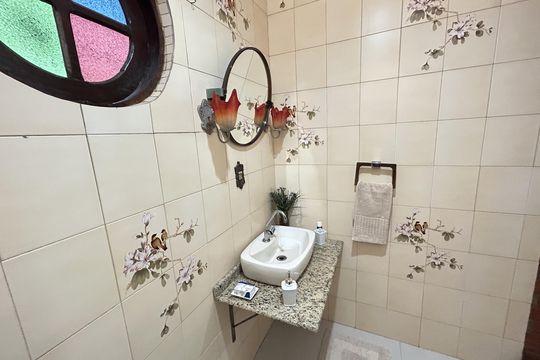 Banheiro da Suíte de casa à venda com 5 quartos, 260m² em Realengo, Rio de Janeiro