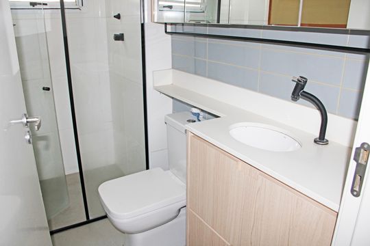 Banheiro de apartamento à venda com 2 quartos, 50m² em Parque Monte Verde, Valinhos