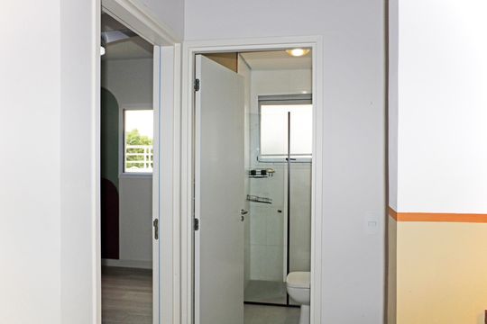 Corredor de apartamento à venda com 2 quartos, 50m² em Parque Monte Verde, Valinhos