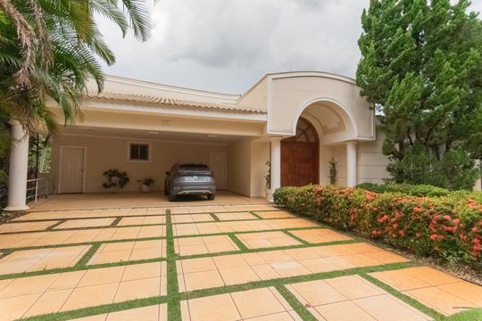 Fachada de casa de condomínio à venda com 4 quartos, 1300m² em Jardim Chapadão, Campinas