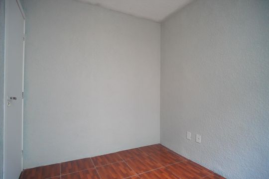 Quarto 2 de apartamento para alugar com 2 quartos, 51m² em Santos Dumont, São Leopoldo