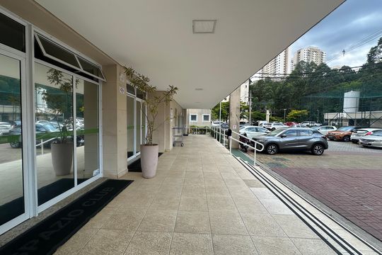 Hall de entrada de apartamento à venda com 2 quartos, 56m² em Vila Iracema, Barueri