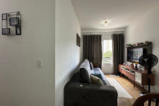 Sala de apartamento à venda com 2 quartos, 56m² em Vila Iracema, Barueri