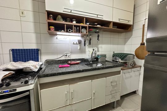 Cozinha de apartamento à venda com 2 quartos, 56m² em Vila Iracema, Barueri