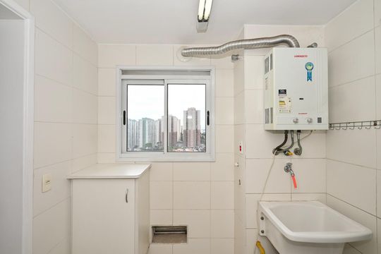 Área de Serviço  de apartamento para alugar com 3 quartos, 93m² em Jardim Henriqueta, Taboão da Serra