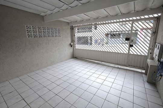 Garagem de casa à venda com 4 quartos, 150m² em Parque Novo Oratório, Santo André