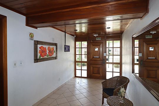 Área comum - hall de entrada de apartamento à venda com 2 quartos, 83m² em Pque São Sebastião, Porto Alegre