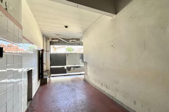 Garagem de casa à venda com 3 quartos, 200m² em Vila da Saúde, São Paulo