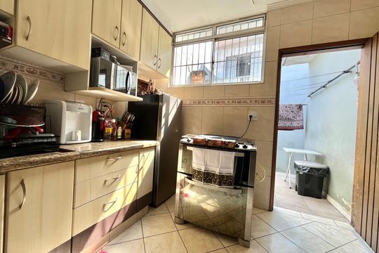 Cozinha de casa à venda com 3 quartos, 200m² em Vila da Saúde, São Paulo
