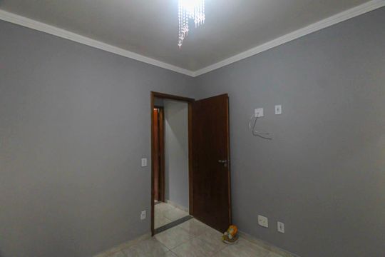 Casa à venda com 2 quartos, 65m² em Jardim Planalto, São Paulo