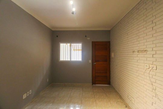 Casa à venda com 2 quartos, 65m² em Jardim Planalto, São Paulo