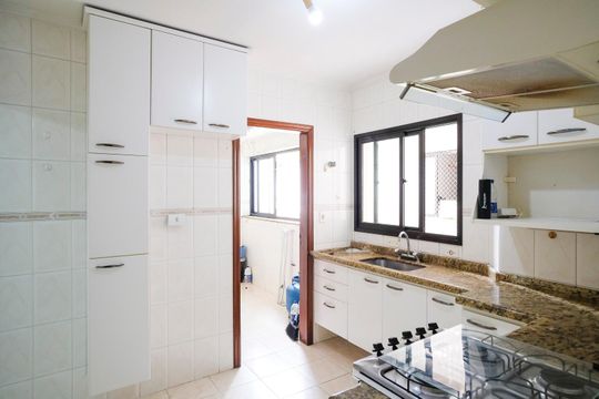 Cozinha de apartamento à venda com 2 quartos, 71m² em Santa Maria, São Caetano do Sul
