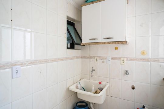 Área de serviço de apartamento à venda com 2 quartos, 71m² em Santa Maria, São Caetano do Sul