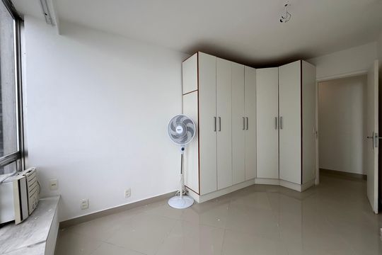 Quarto 1 de apartamento para alugar com 2 quartos, 90m² em Barra da Tijuca, Rio de Janeiro