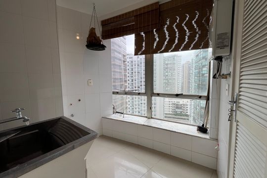 Área de Serviço de apartamento para alugar com 2 quartos, 90m² em Barra da Tijuca, Rio de Janeiro