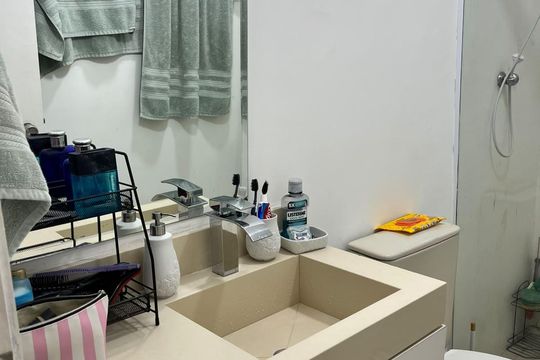 banheiro de kitnet/studio à venda com 1 quarto, 40m² em Santa Cecilia, São Paulo