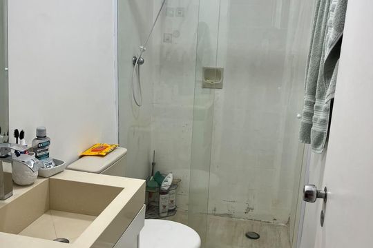 banheiro de kitnet/studio à venda com 1 quarto, 40m² em Santa Cecilia, São Paulo