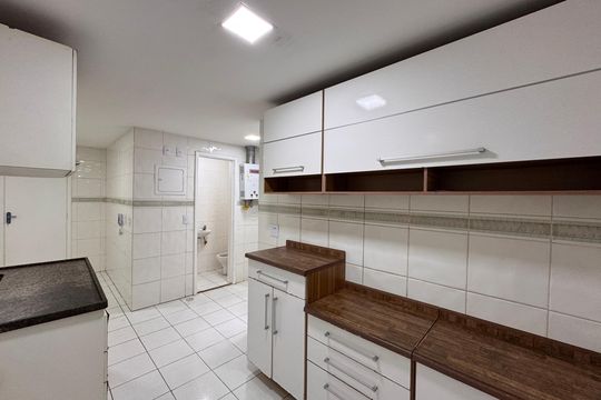Cozinha e Área de Serviço de apartamento à venda com 2 quartos, 130m² em Recreio dos Bandeirantes, Rio de Janeiro