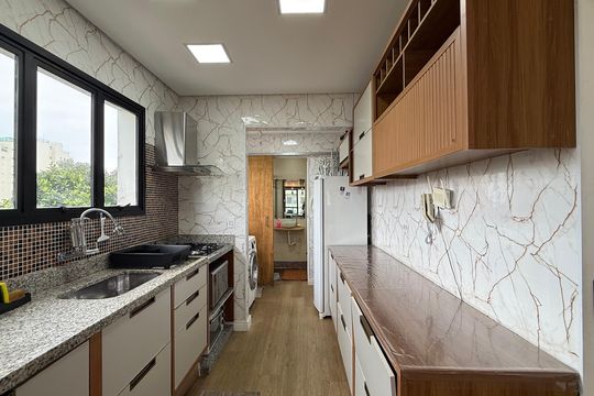 Cozinha de apartamento para alugar com 1 quarto, 65m² em Loteamento Joao Batista Juliao, Guarujá