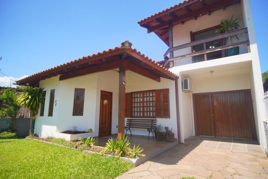 Entrada de casa à venda com 5 quartos, 260m² em Rio Branco, São Leopoldo