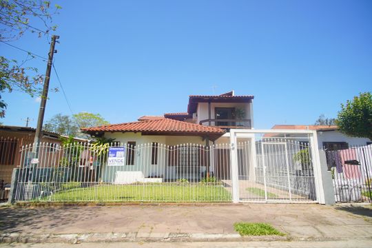FACHADA de casa à venda com 5 quartos, 260m² em Rio Branco, São Leopoldo