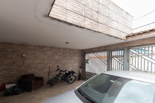 Garagem de casa à venda com 4 quartos, 165m² em Parque Edu Chaves, São Paulo