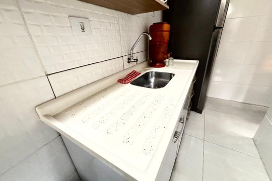 Cozinha de apartamento à venda com 2 quartos, 38m² em Parque Paineiras, São Paulo