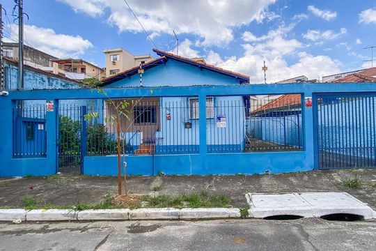 Fachada  de casa à venda com 2 quartos, 120m² em Engenheiro Goulart, São Paulo