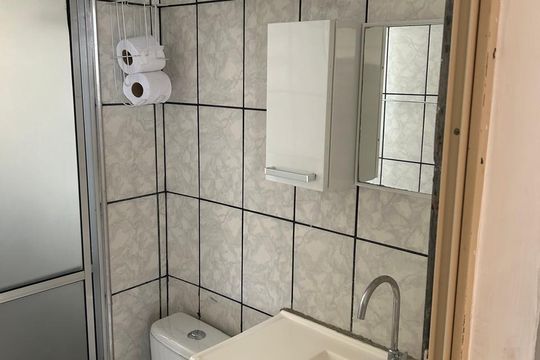 Banheiro de apartamento à venda com 2 quartos, 44m² em Parque Nações Unidas, São Paulo