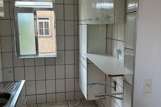 Cozinha de apartamento à venda com 2 quartos, 44m² em Parque Nações Unidas, São Paulo